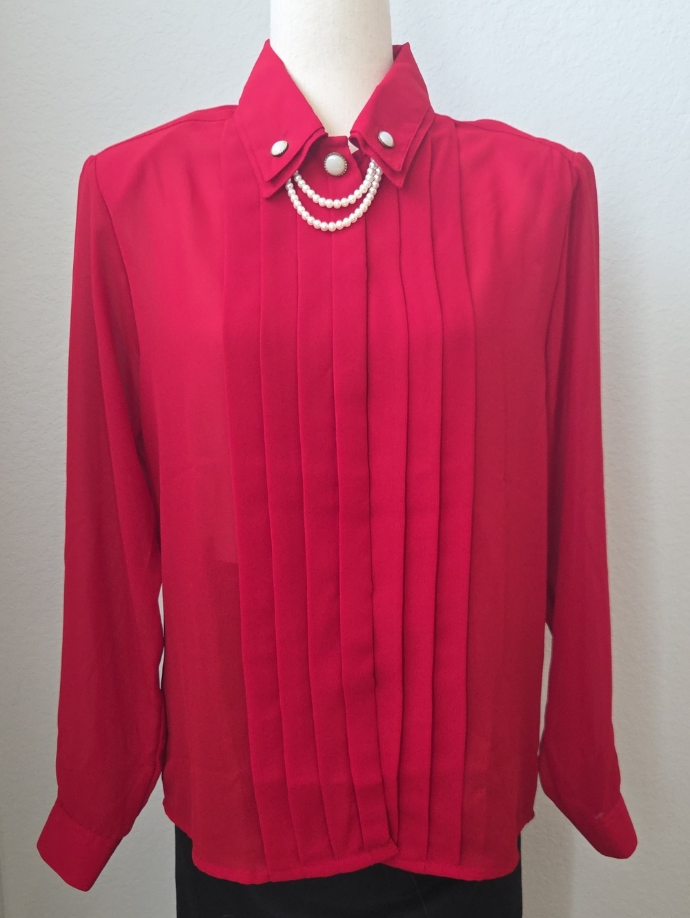 New Vintage Worthington JCP Red Pleated Ellen Secretary Blouse Pearl Christmas